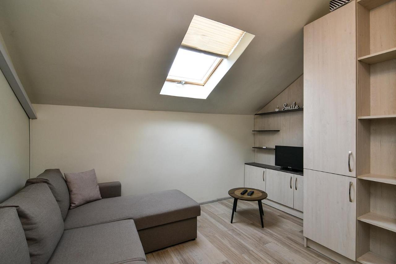 Small Studio On Budget In The Heart Of City Varna Extérieur photo